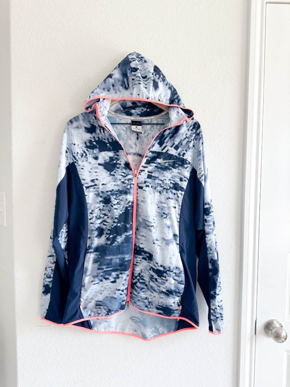 Nike Running Abstract Print Windbreaker XL